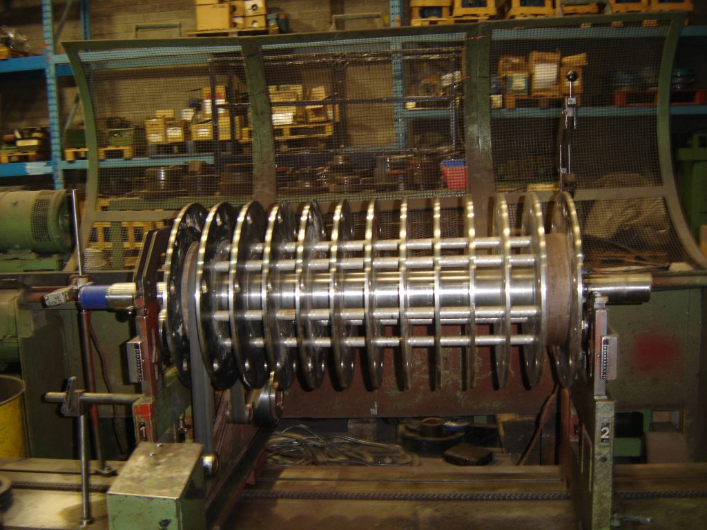 THOMPSONS ROTOR 001 SCrewinds